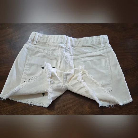 Zara Basic Embroidered Denim Shorts Z1975 Size 04 - Picture 4 of 9